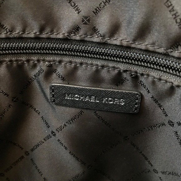 Michael Kors Purse Black Jet Set Travel Logo Large Shoulder Tote Bag Pebbled - Picture 10 of 16